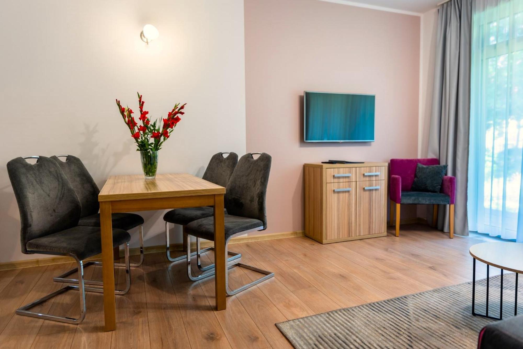 شكلارسكا بوريبا Malina Apartamenty الغرفة الصورة